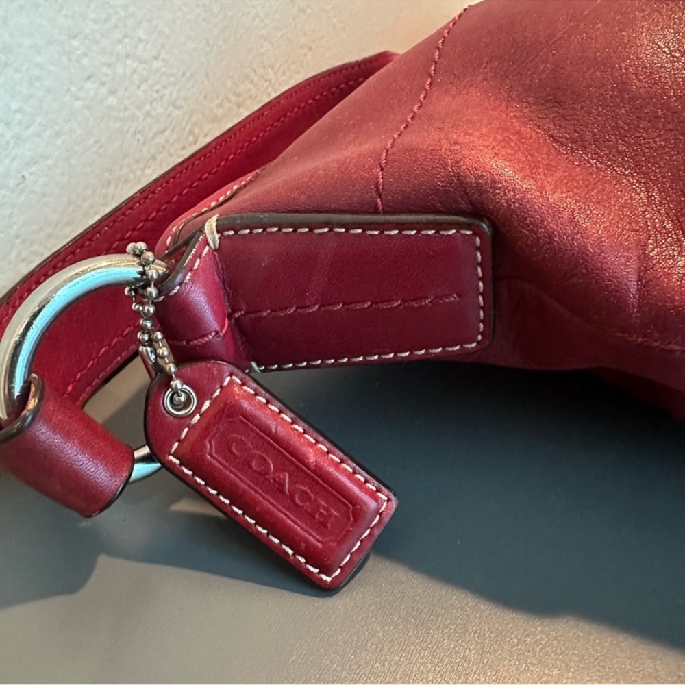 Vintage Y2K Coach Soho style F10907  Red
Leather Hobo (2007) - Picture 16 of 16